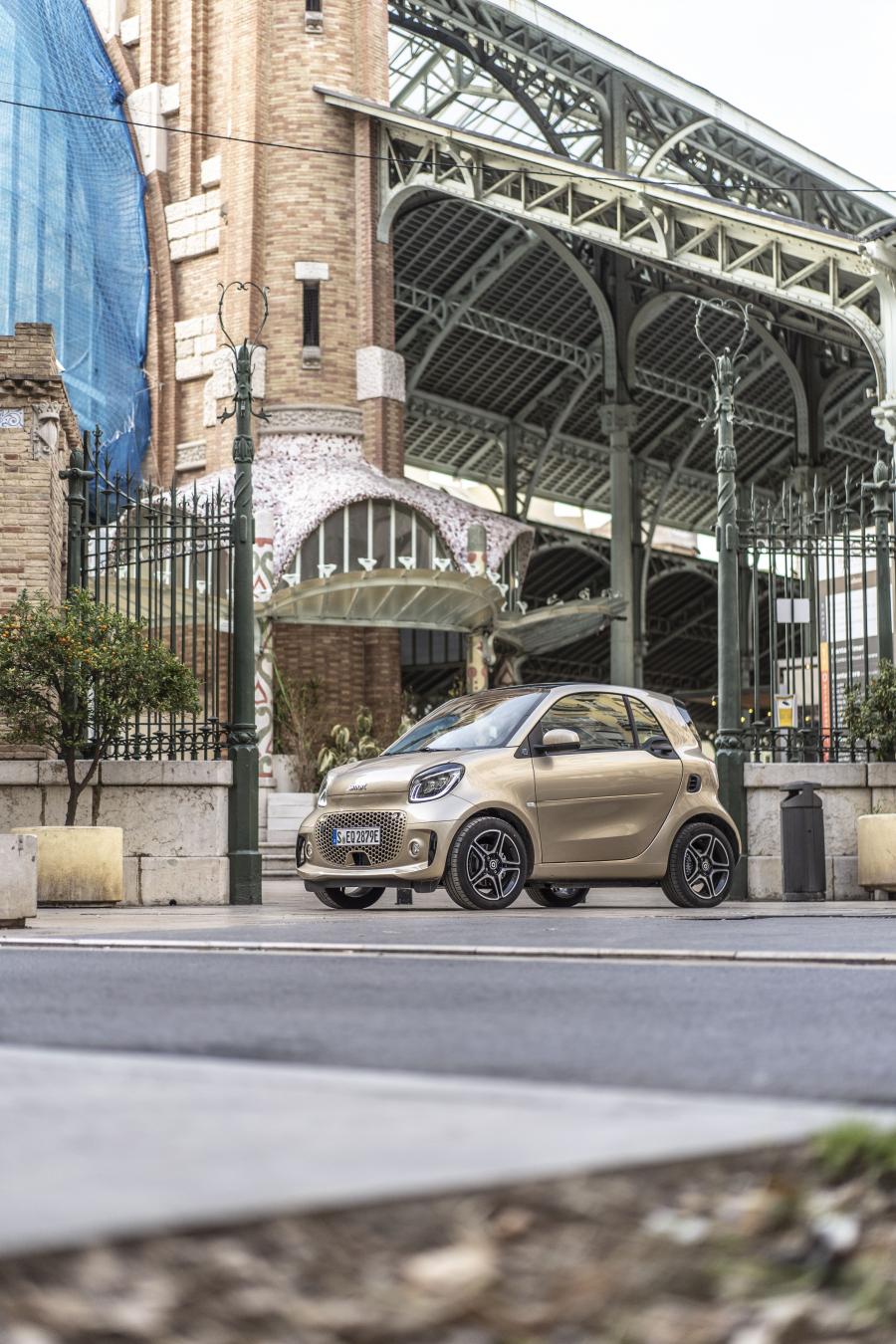  Smart EQ ForTwo Pulse Coupe (C453) 2020 года  (WW) (фото 10 из 47)